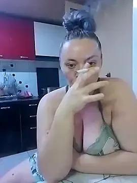 HotStepmommy1 from StripChat is Freechat