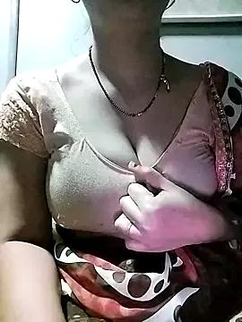 Hottestgirll from StripChat