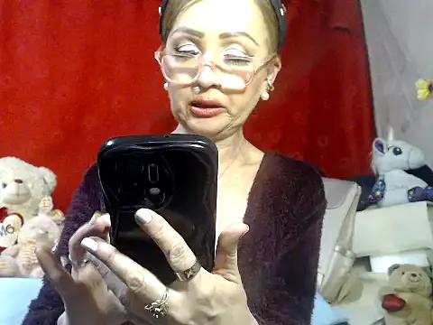 hottieperla from StripChat