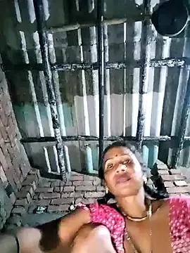 Hotty-dola from StripChat