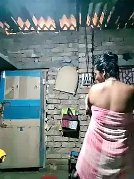 Hotty-dola from StripChat