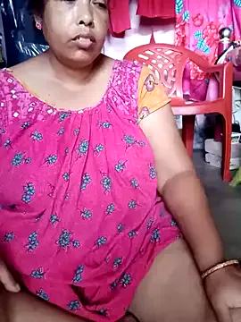 Hotty-rumi from StripChat