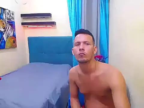 HUGECOCK_BIG from StripChat is Freechat