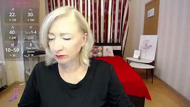 Discover our girls online shows and discover the company of countless livestreamers, with stunning shapes, sex toys and more.
