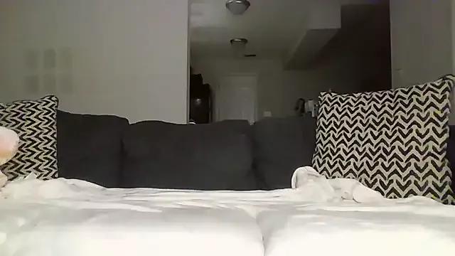 hurricanehayley777 from StripChat