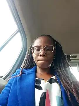 iamdiamonds from StripChat is Freechat