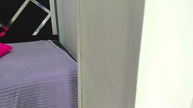 iisabella_noa from StripChat