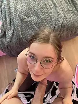 ILoveCheeseNachos from StripChat is Freechat