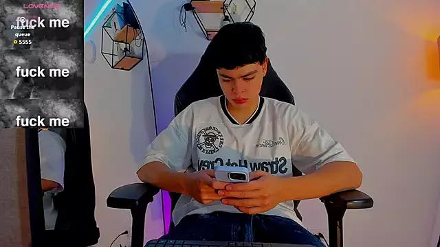 Im_Juaniito from StripChat is Freechat