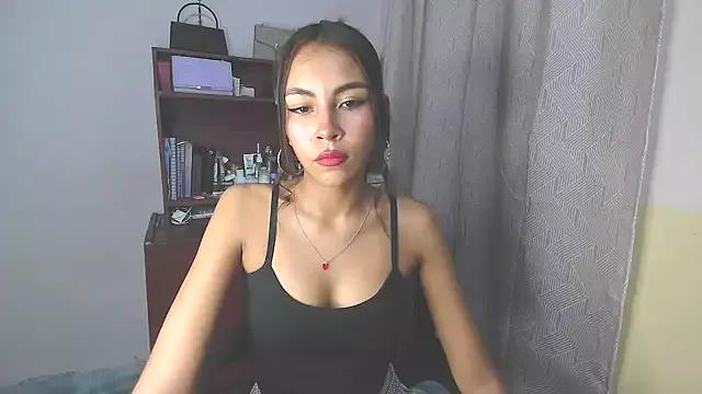 im_miauhg from StripChat