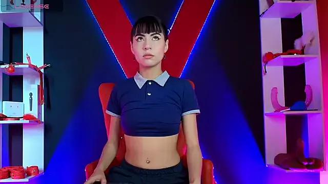 Discover our girls online shows and discover the company of countless livestreamers, with stunning shapes, sex toys and more.