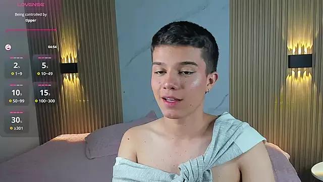 IM_TOMMYROSE from StripChat is Freechat