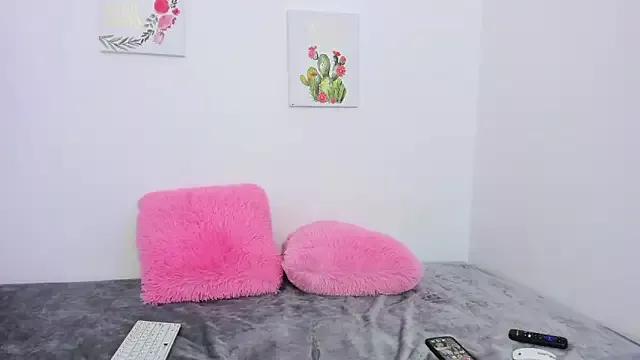ImEmily444 from StripChat