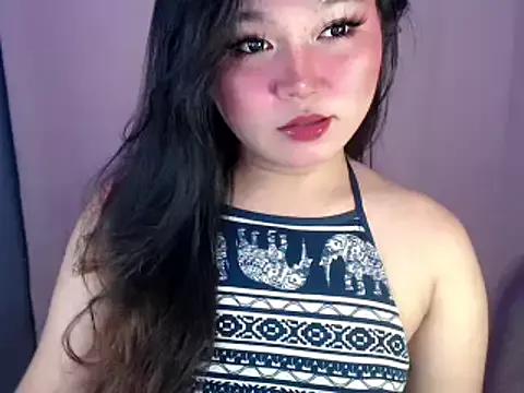 Discover our girls online shows and discover the company of countless livestreamers, with stunning shapes, sex toys and more.