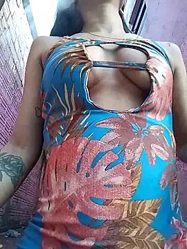 IndiaLuluzinha from StripChat