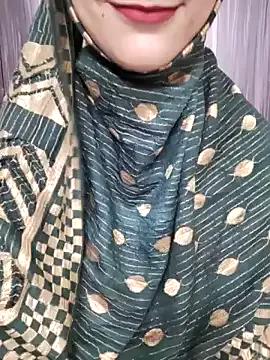 Indian-Aleena from StripChat is Freechat