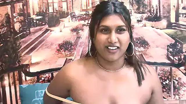 IndianChocolatepie4u from StripChat is Freechat