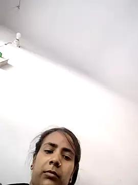 indiancute43 from StripChat