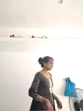 indiancute43 from StripChat
