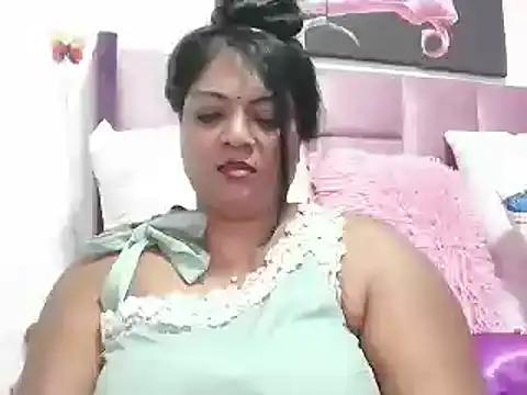 IndianDelia from StripChat