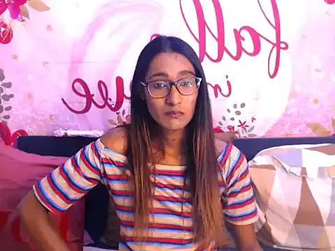 Discover our girls online shows and discover the company of countless livestreamers, with stunning shapes, sex toys and more.
