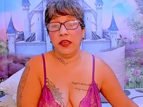 indianroxy from StripChat