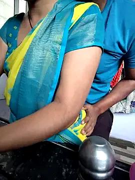 Innocent-pilla from StripChat