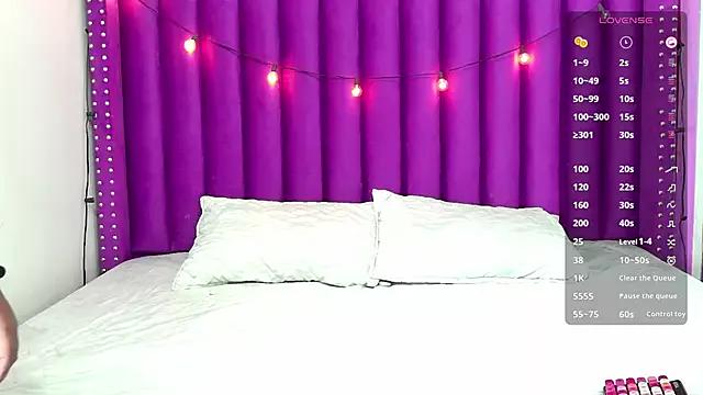 innocenthazel from StripChat