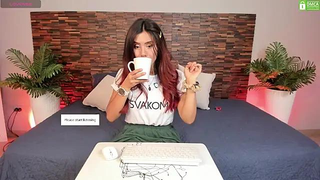iriis_rosse from StripChat