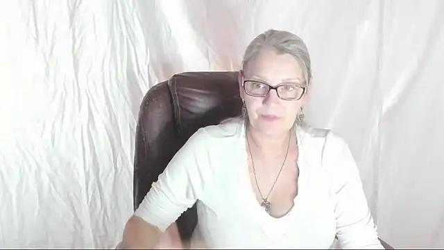 irinamaux from StripChat