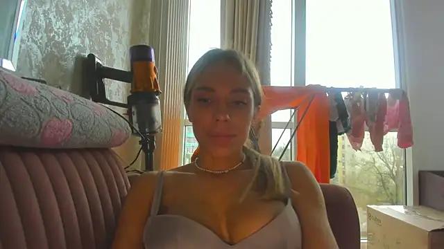 Iris_cherry from StripChat