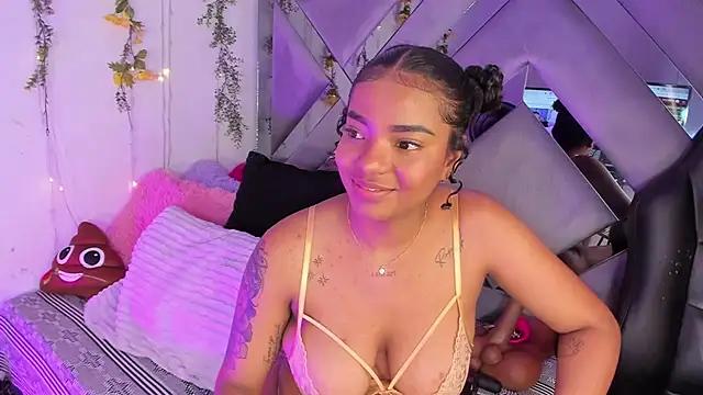Iris_hott1 from StripChat