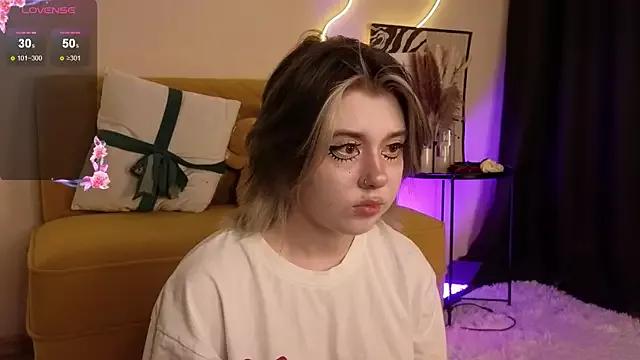 Iris_lolly from StripChat