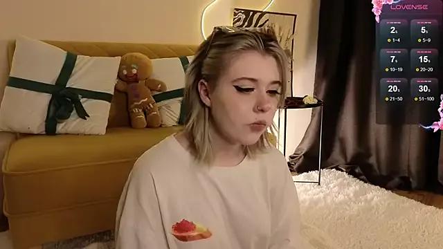 Iris_lolly from StripChat