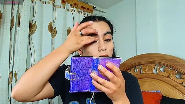 iris_mandarine from StripChat