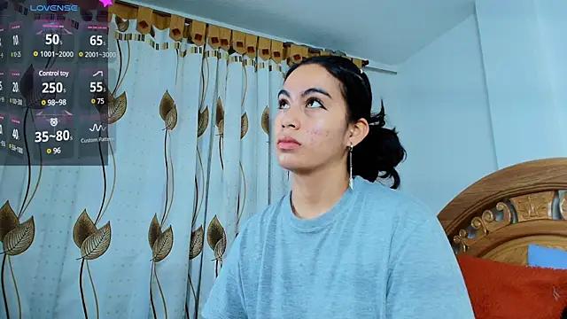 iris_mandarine from StripChat