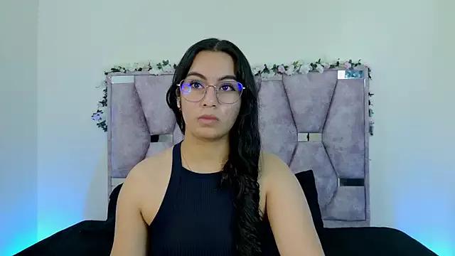 Iris_mandarinne from StripChat is Freechat