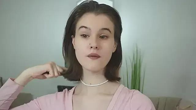 Iris_pure from StripChat