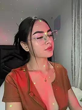 IrisBrowm from StripChat