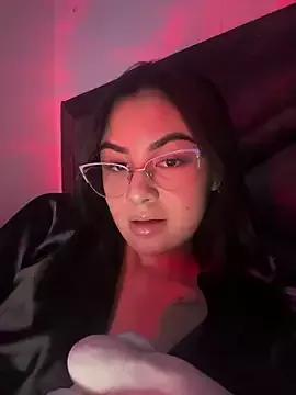 IrisBrowm from StripChat