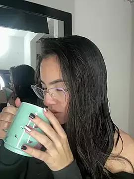 IrisBrowm from StripChat