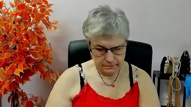 IrisDream from StripChat
