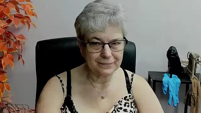 IrisDream from StripChat