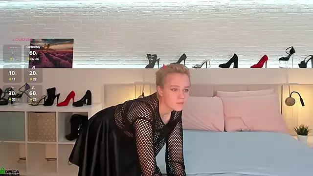 IrisEverly from StripChat is Freechat