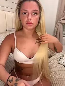 Irish_BarbieMilfx from StripChat is Freechat