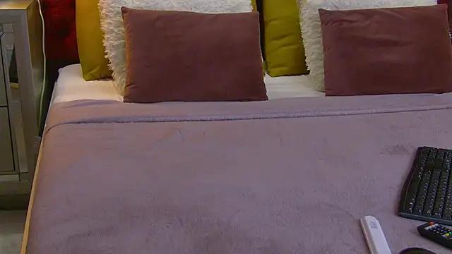 IrisMonn from StripChat