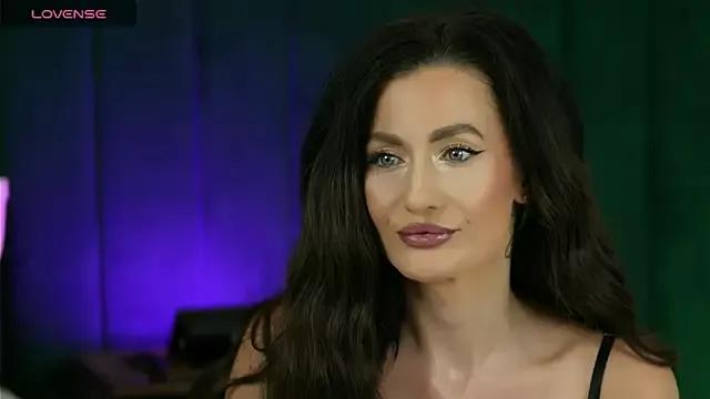 IrisNightshade from StripChat is Freechat