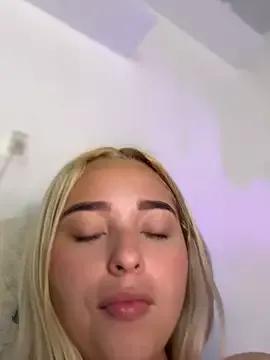 Irisweet_ from StripChat is Freechat