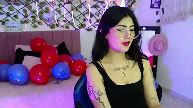 isa_bunny18 from StripChat is Freechat