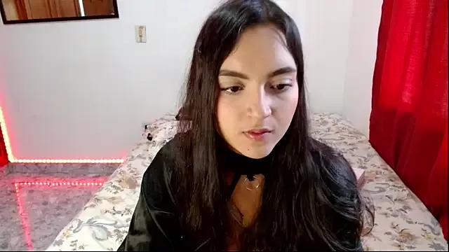 Isa_Hazee webcams show profile image 